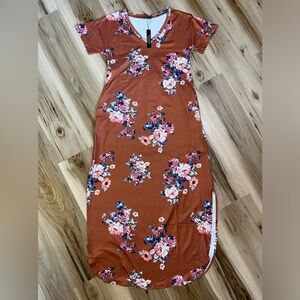 NWT Women’s Size Small Arolina Brown Floral Long Maxi Dress Flowers Stretch